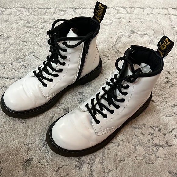 Dr. Martens white 1460 8-Eye boots Womens Size 5/Girl 3 - Picture 3 of 17